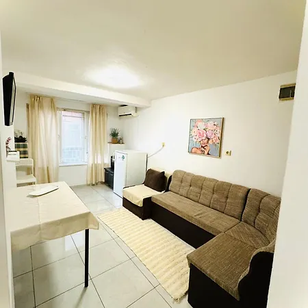 за възраждане Apartment *